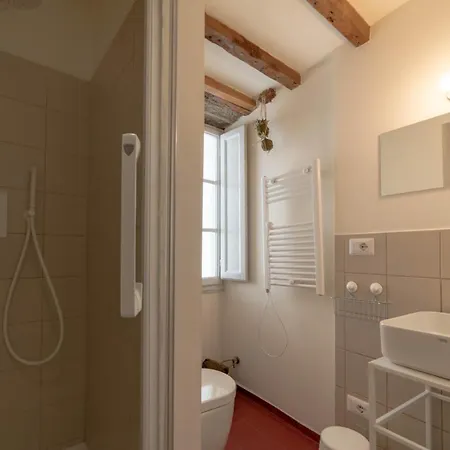 Charming Flat Near Uffizi Hotel apartamentowy *