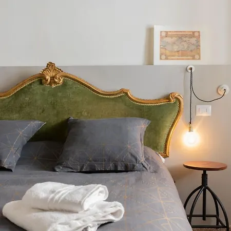 Charming Flat Near Uffizi Florencja