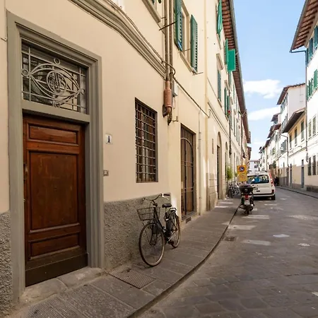 Charming Flat Near Uffizi Hotel apartamentowy *