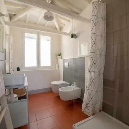 Charming Flat Near Uffizi Hotel apartamentowy Florencja